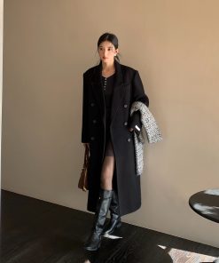 Elegant Hepburn Style Black Mid-Length 100% Wool Coat for Women - High-End Woolen Outerwear, Classic Vintage Fashion