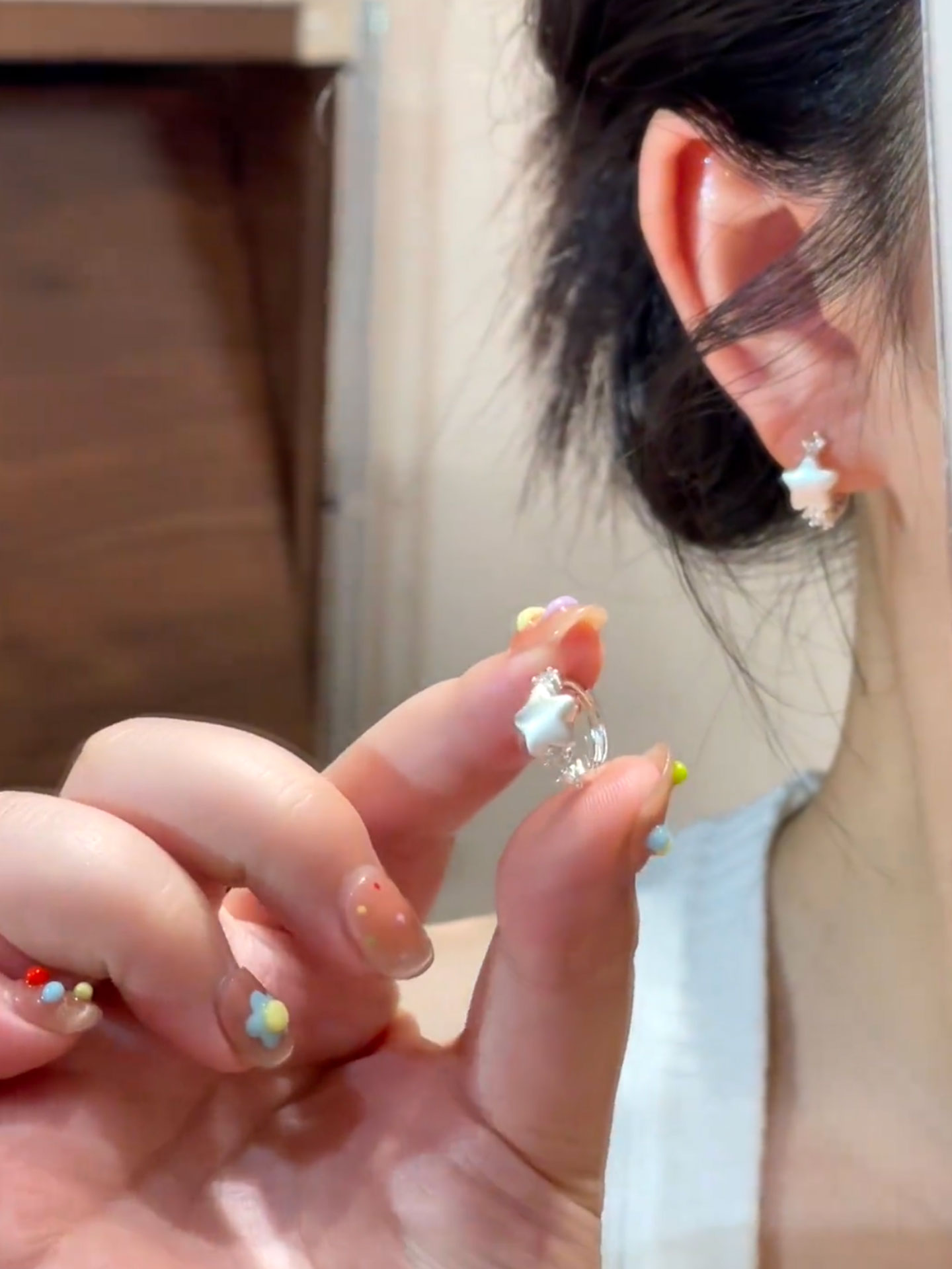 Elegant High-End Star Design Ear Clips for Women - 2025 Fashionable & Versatile Light Luxury Jewelry Elegant High-End Star Design Ear Clips for Women - 2025 Fashionable & Versatile Light Luxury Jewelry