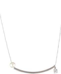 Elegant Korean Minimalist Pearl Necklace - Light Luxury Clavicle Chain for High-End Fashion Style