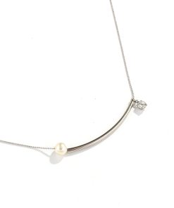Elegant Korean Minimalist Pearl Necklace - Light Luxury Clavicle Chain for High-End Fashion Style