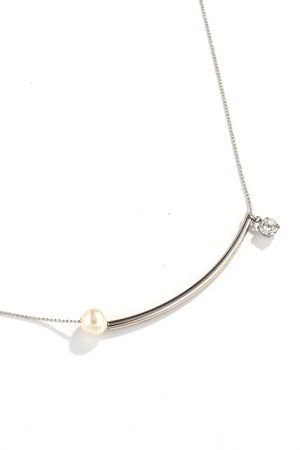 Elegant Korean Minimalist Pearl Necklace - Light Luxury Clavicle Chain for High-End Fashion Style