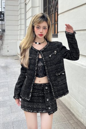 Elegant Lady's Two-Piece Fragrance Wind Suit - High-End Bookish Temperament Outfit for Spring and Autumn Socialites