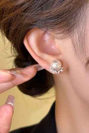 Elegant Light Luxury White Pearl Stud Earrings with S925 Silver Pins - Versatile High-End Women's Ear Accessories