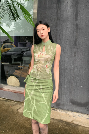 Elegant Lily Fairy Qipao Set - Slim Fit Double-Sided Print, Chinese Style Dress, Literary Aesthetic, Vintage 90s Inspired Fashion