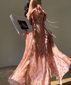 Elegant Long Floral Dress with Spaghetti Straps - Summer Dream Begonia Waist-Defining Vacation Style, Perfect for 90s and Y2K Fashion