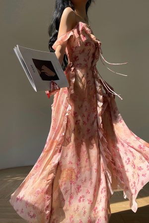 Elegant Long Floral Dress with Spaghetti Straps - Summer Dream Begonia Waist-Defining Vacation Style, Perfect for 90s and Y2K Fashion