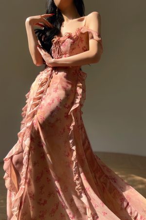 Elegant Long Floral Dress with Spaghetti Straps - Summer Dream Begonia Waist-Defining Vacation Style, Perfect for 90s and Y2K Fashion