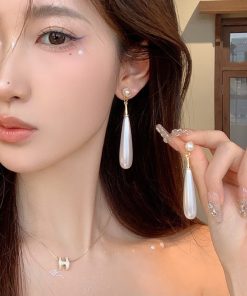 Elegant Long Pearl Stud Earrings with Tassels, 2025 High-End Water Drop Aesthetic Accessories