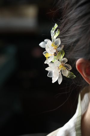 Elegant Magnolia Flower Hairpin - Ancient Style Hair Accessories for Qipao & Hanfu, Daily Dress Ornaments, Classical Side Clip