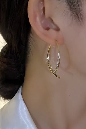 Elegant Metal Cross-Inlaid Diamond Earrings for Women - High-End Minimalist Ethnic Style Silver Studs