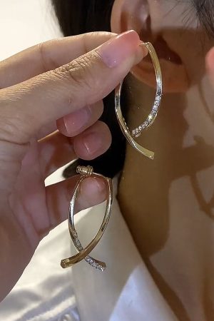Elegant Metal Cross-Inlaid Diamond Earrings for Women - High-End Minimalist Ethnic Style Silver Studs