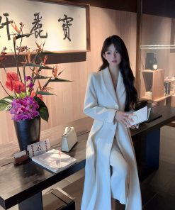 Elegant Mid-Length White Woolen Coat for Women - High-End Lapel Design, Chic Winter Outerwear, Timeless Style