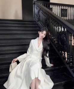 Elegant Mid-Length White Woolen Coat for Women - High-End Lapel Design, Chic Winter Outerwear, Timeless Style