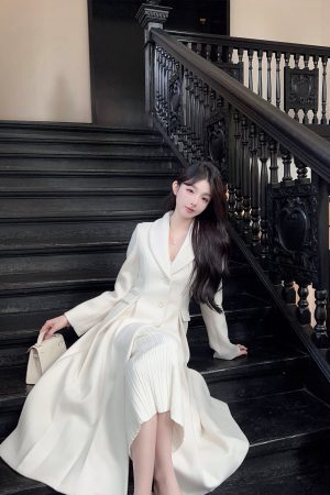 Elegant Mid-Length White Woolen Coat for Women - High-End Lapel Design, Chic Winter Outerwear, Timeless Style