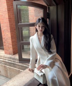 Elegant Mid-Length White Woolen Coat for Women - High-End Lapel Design, Chic Winter Outerwear, Timeless Style