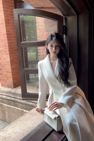 Elegant Mid-Length White Woolen Coat for Women - High-End Lapel Design, Chic Winter Outerwear, Timeless Style
