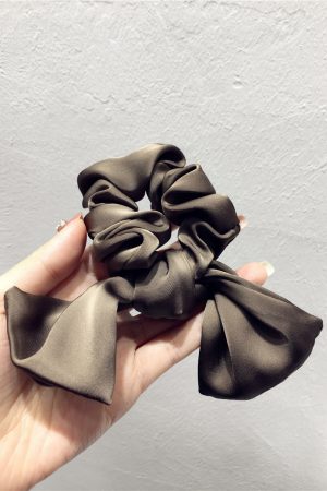 Elegant Minimalist Solid Color Bow Pleated Hair Tie - High-End Fabric Rubber Band for Chic Hairstyles - 2025 Style
