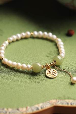 Elegant Natural Pearl and Hetian Jade Blessing Pendant Bracelet for Women - Chinese Style Light Luxury Mother's Day Gift