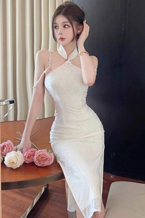 Elegant Off-Shoulder Halter Neck Cheongsam Evening Dress - High-End Light Luxury Party Dress for a Chic Look