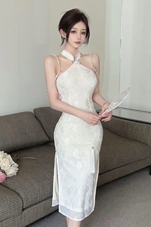 Elegant Off-Shoulder Halter Neck Cheongsam Evening Dress - High-End Light Luxury Party Dress for a Chic Look