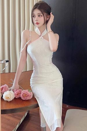 Elegant Off-Shoulder Halter Neck Cheongsam Evening Dress - High-End Light Luxury Party Dress for a Chic Look
