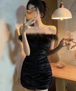 Elegant One-Shoulder Gold Velvet Evening Gown - Sophisticated Short Dress for Women's Annual Meetings and Formal Events