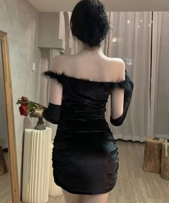 Elegant One-Shoulder Gold Velvet Evening Gown - Sophisticated Short Dress for Women's Annual Meetings and Formal Events