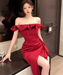 Elegant One-Shoulder Long Dress with Ruffles, High-Slit Evening Gown for Women, Sophisticated Formal Wear