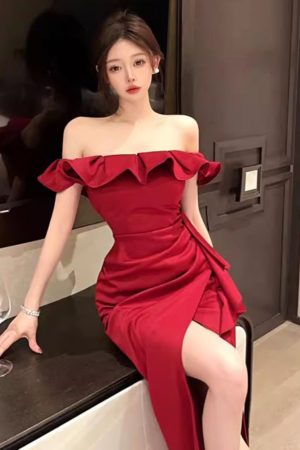 Elegant One-Shoulder Long Dress with Ruffles, High-Slit Evening Gown for Women, Sophisticated Formal Wear