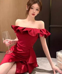 Elegant One-Shoulder Long Dress with Ruffles, High-Slit Evening Gown for Women, Sophisticated Formal Wear