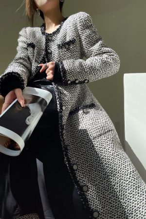 Elegant Pine Tea Cocoa French Tweed Chanel Jacket in Old Money Style for Autumn Winter - Perfect for Chic Layering and 90s Fashion