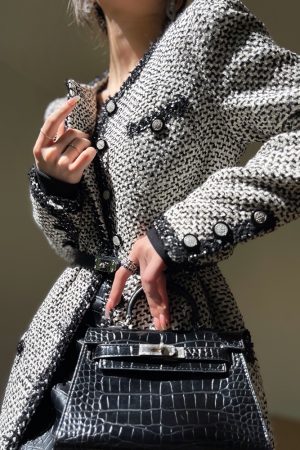 Elegant Pine Tea Cocoa French Tweed Chanel Jacket in Old Money Style for Autumn Winter - Perfect for Chic Layering and 90s Fashion