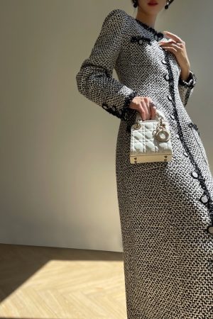 Elegant Pine Tea Cocoa French Tweed Chanel Jacket in Old Money Style for Autumn Winter - Perfect for Chic Layering and 90s Fashion