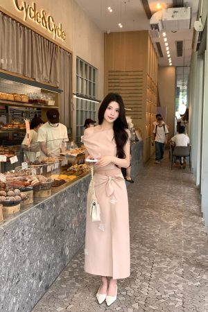 Elegant Pink Butterfly Manor Two-Piece Top and Skirt Set for Women - Summer 90s Inspired Fashion