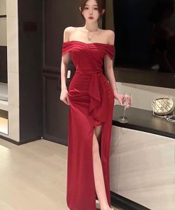 Elegant Red One-Shoulder Evening Gown for Women, High-End French Style, Sexy Banquet Dress for Formal Events
