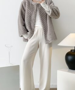 Elegant Retro Herringbone Embossed Faux Fur Women's Winter Coat - Eco-Friendly Minimalist Shoulder-Length Short Jacket