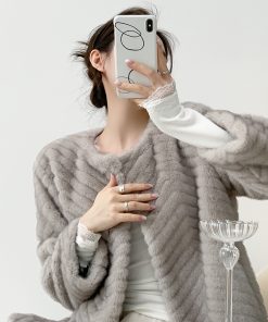 Elegant Retro Herringbone Embossed Faux Fur Women's Winter Coat - Eco-Friendly Minimalist Shoulder-Length Short Jacket