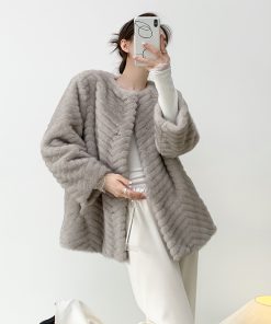 Elegant Retro Herringbone Embossed Faux Fur Women's Winter Coat - Eco-Friendly Minimalist Shoulder-Length Short Jacket