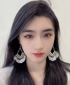 Elegant Retro Shell Tassel Earrings with Niche Ins-Style Ear Hooks for a High-End Look