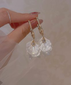 Elegant Shell Flower Drop Earrings for Women, Niche French Style Ear Clips, 2025 Trendy Design