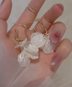 Elegant Shell Flower Drop Earrings for Women, Niche French Style Ear Clips, 2025 Trendy Design
