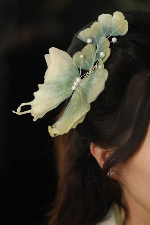 Elegant Silk Embossed Butterfly Hairpin Side Clip - Fairy-Inspired Tang Style Hanfu Hair Accessory for Girls