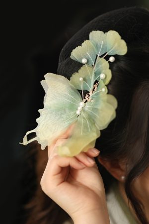 Elegant Silk Embossed Butterfly Hairpin Side Clip - Fairy-Inspired Tang Style Hanfu Hair Accessory for Girls