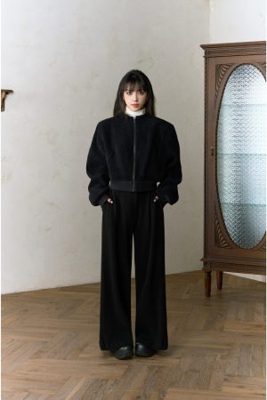 Elegant Slim-Fit Corduroy Suit for Women - Short Jacket & Casual Long Pants - Stylish 90s-Inspired Outfit, Perfect for Chic Occasions