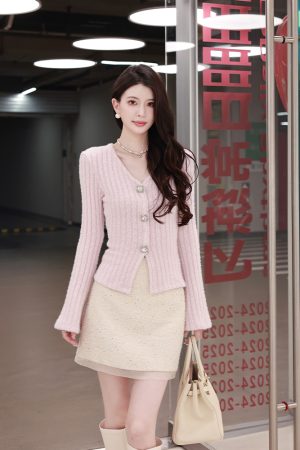 Elegant Slim Fit Heavy-Duty Long Sleeve Knitted Cardigan for Women - One-Click Slimming, Chic Designer Style, Perfect for Layering