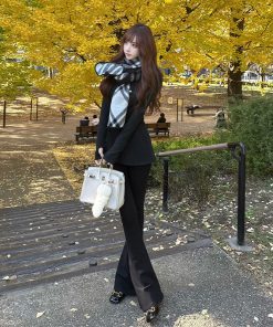 Elegant Slim Fit Woolen Coat for Women - Hepburn Style High-End Socialite Spring Outerwear, Flattering & Chic Fashion