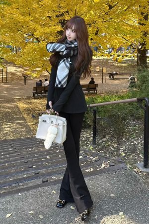 Elegant Slim Fit Woolen Coat for Women - Hepburn Style High-End Socialite Spring Outerwear, Flattering & Chic Fashion
