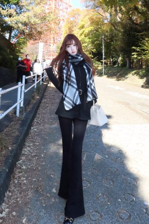 Elegant Slim Fit Woolen Coat for Women - Hepburn Style High-End Socialite Spring Outerwear, Flattering & Chic Fashion