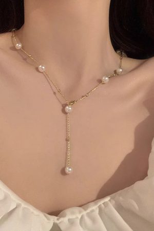 Elegant Starry Sky Tassel Pearl Necklace for Women, Trendy Clavicle Chain, Light Luxury Accessory for 2025