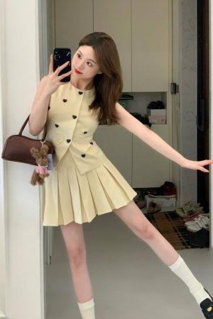 Elegant Summer Two-Piece Set for Women: Tailored Suit Vest & Pleated Short Skirt with Chic Style and Sophisticated Vibe